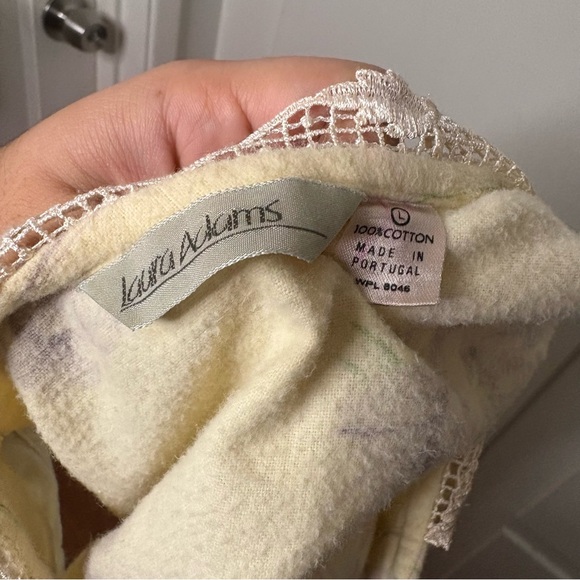 Vintage 80s Laura Adams Pale Yellow Floral Flannel Pajama Set Crop Tank Shorts - Picture 11 of 12
